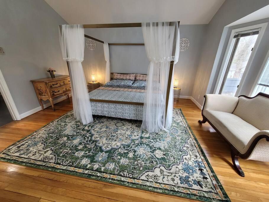Peaceful+large+private 6 bedroom amazing retreat. - Housity