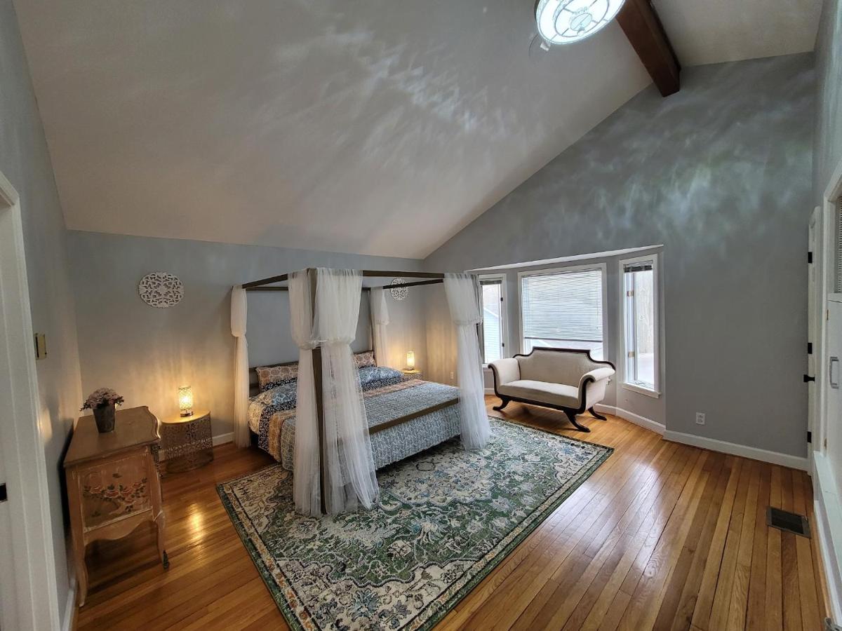 Peaceful+large+private 6 bedroom amazing retreat. - Housity