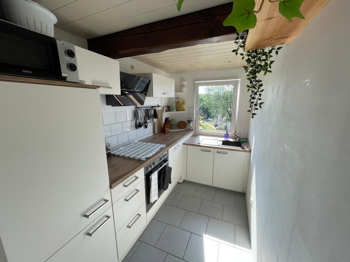 Design Apartment am CentrO mit Homeoffice Balkon und WIFI - Housity