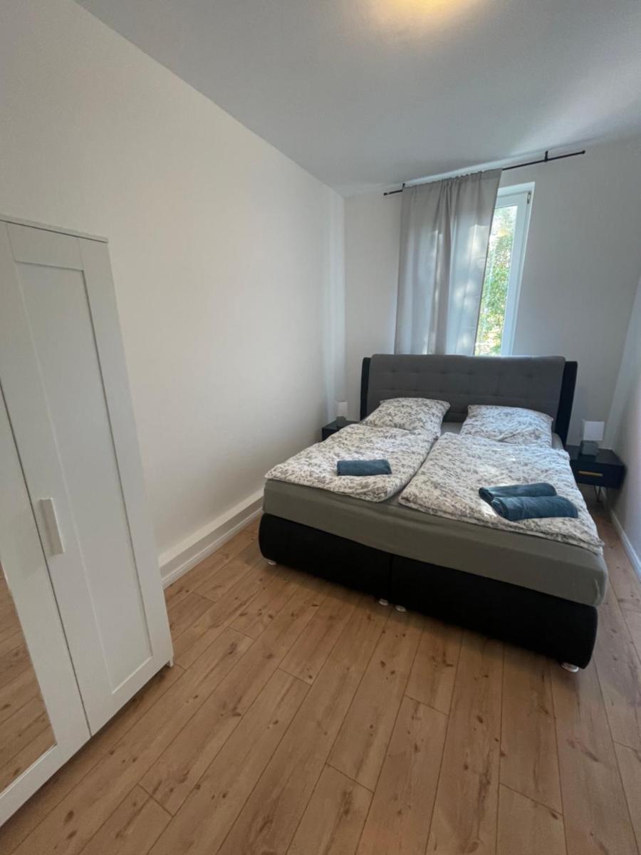 Luxury Designer Apartment - Housity