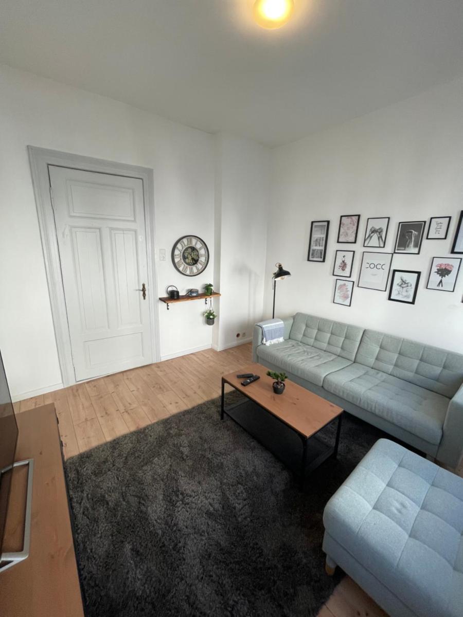 Luxury Designer Apartment - Housity