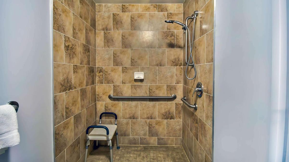 Motel 6 Louisville, Ky- Airport/ Fair Expo - Housity