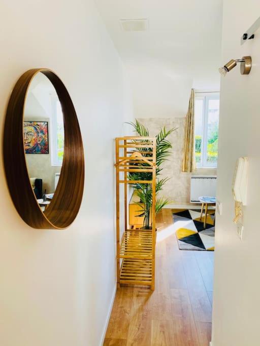 Studio Douillet Hypercentre 12 min de Paris - Housity