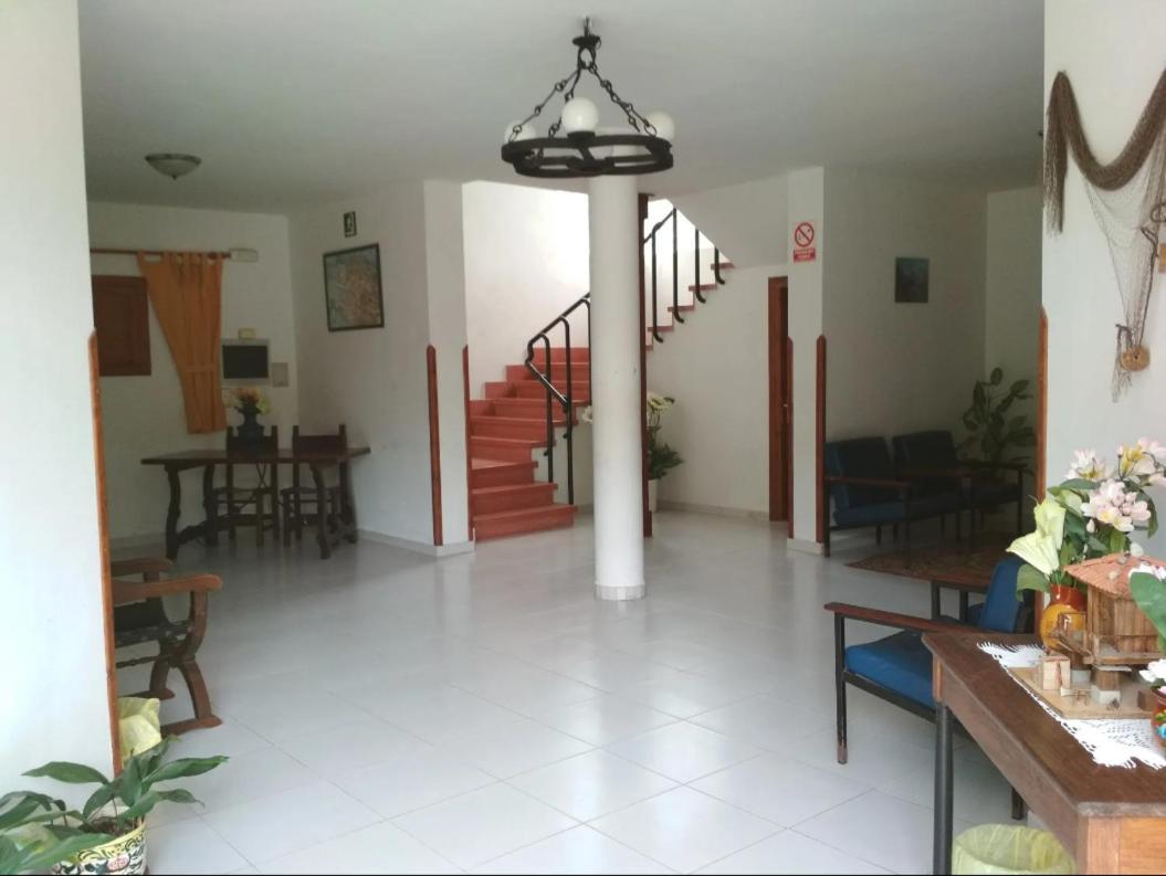 Albergue El Timón - Housity