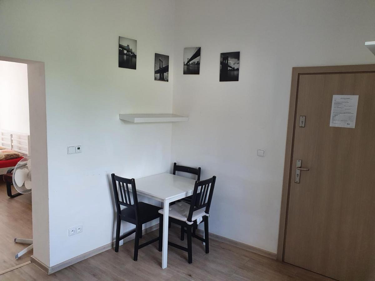 Skorkovského Business - Housity