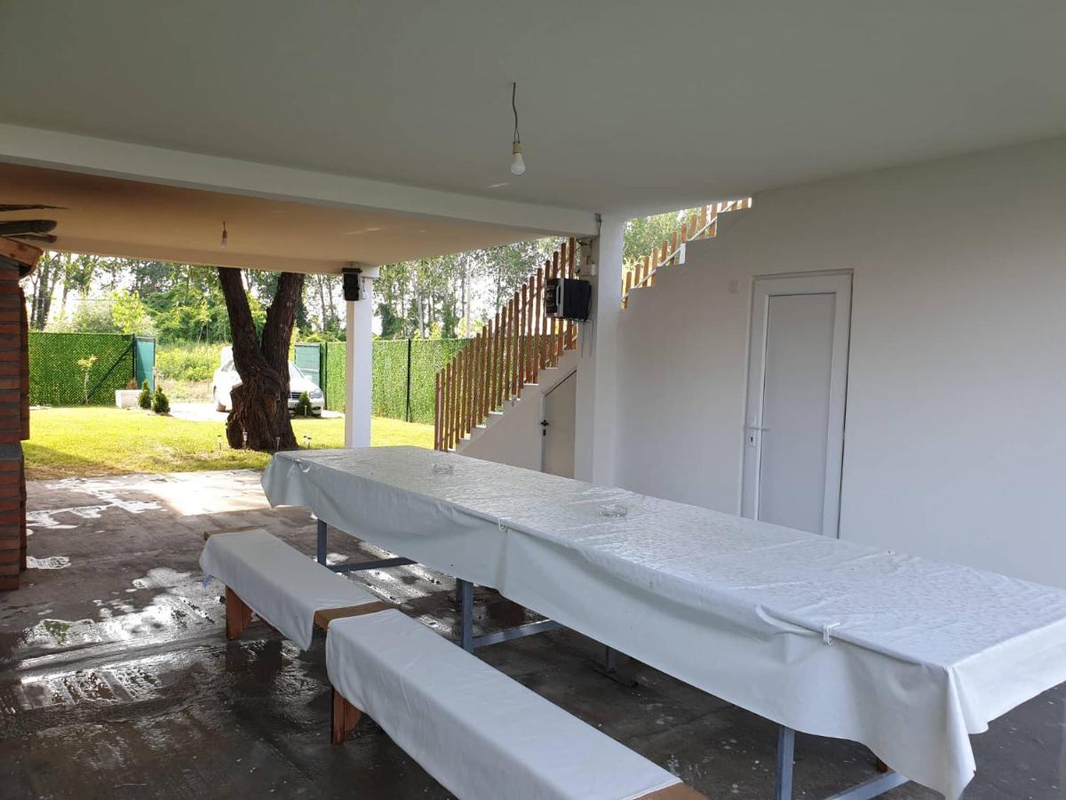 River Cottage in Belgrade - Housity