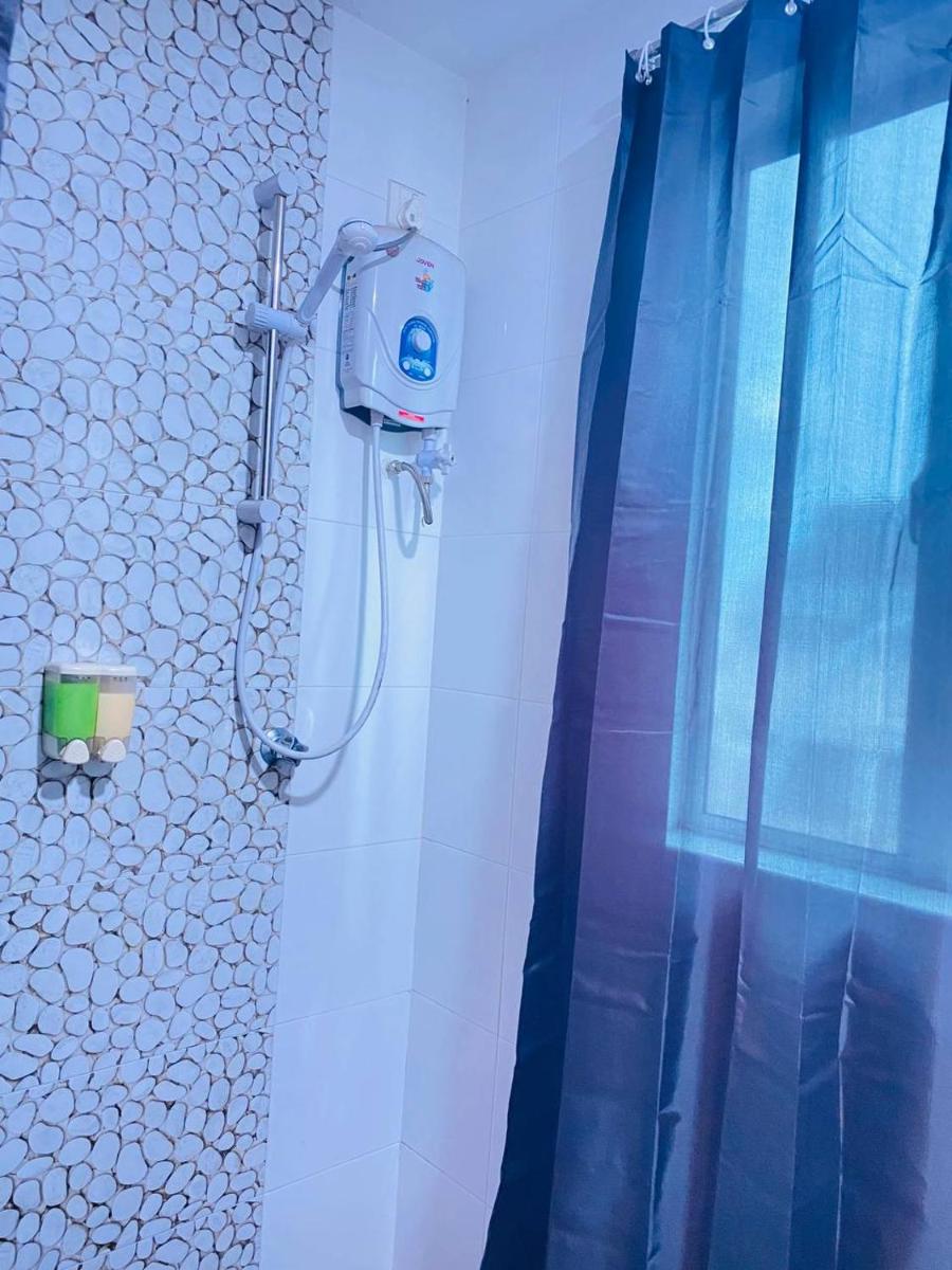 Orange Hotel Segamat - Housity
