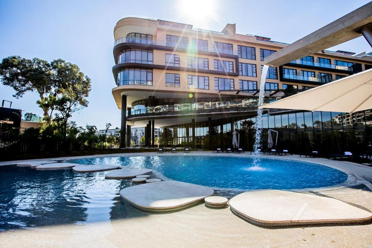 Houghton Suites - Housity
