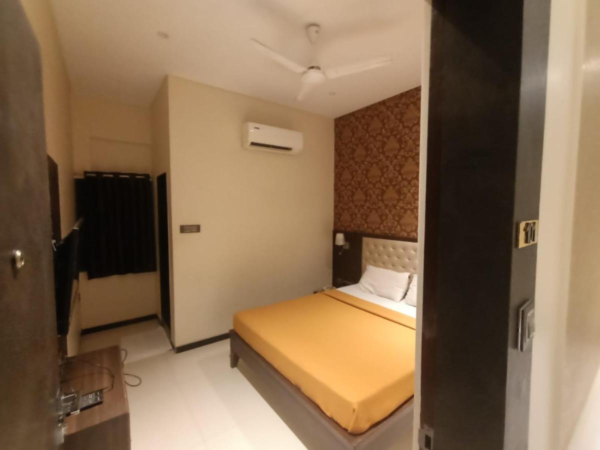 Hotel Shubham Inn - Housity