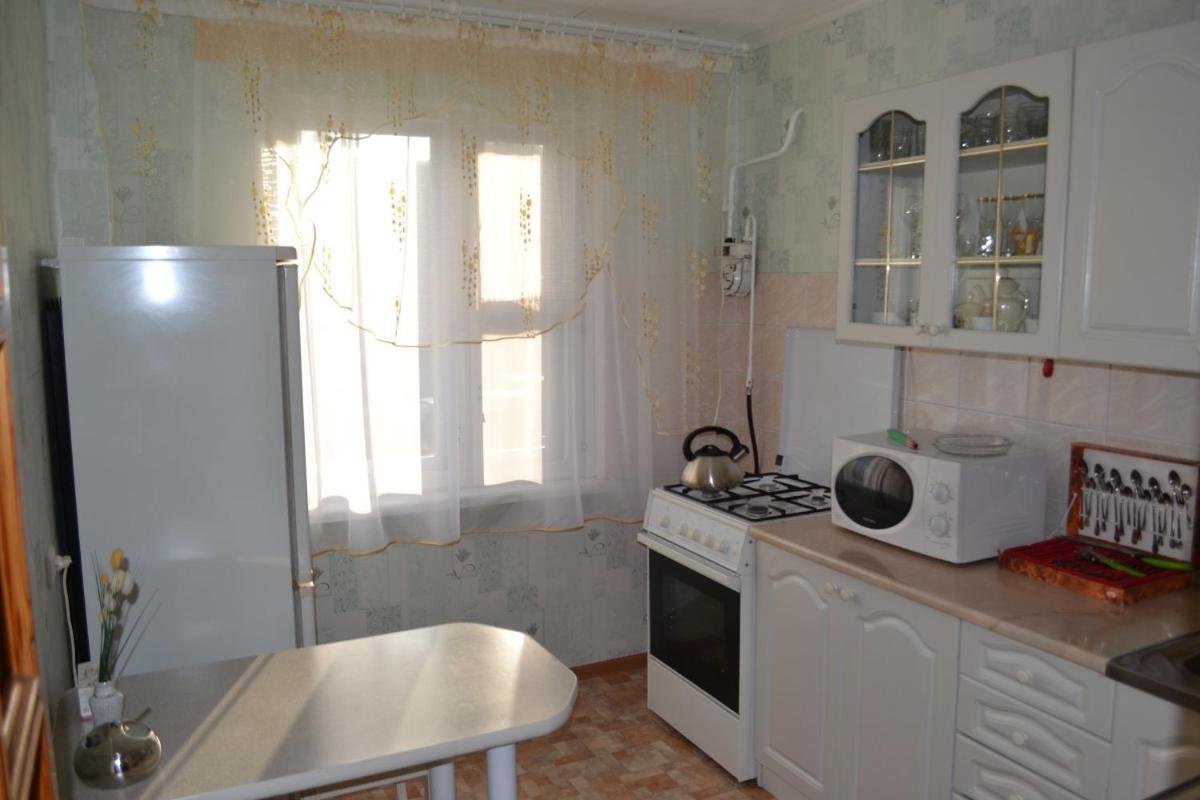 Apartment on Marinenko - Housity