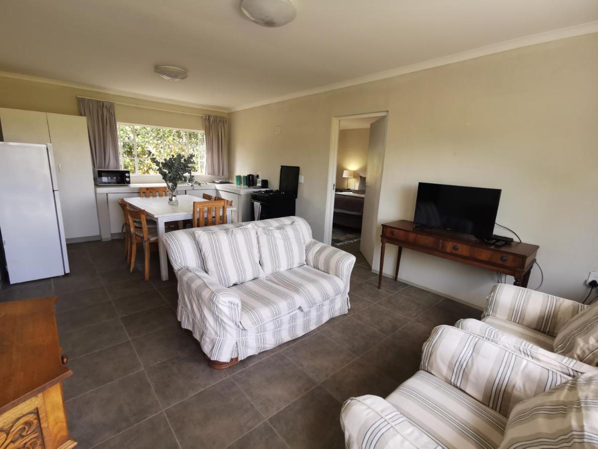 Kinmount Cottages - Housity
