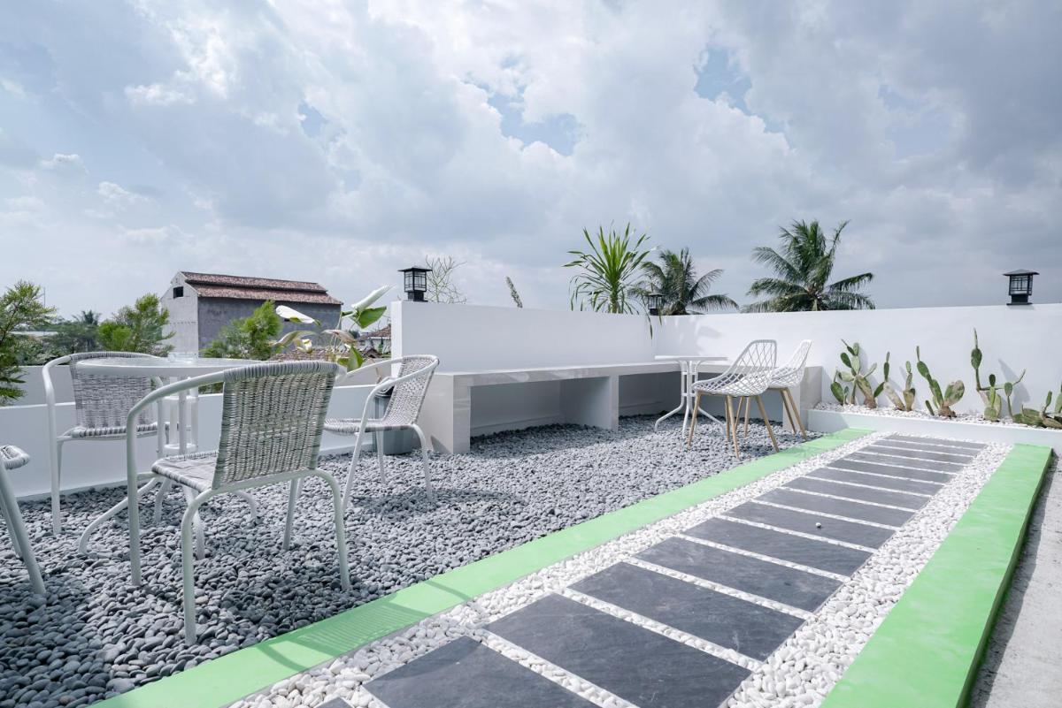 Urbanview Hotel Pondok Indah Pringsewu By RedDoorz - Housity