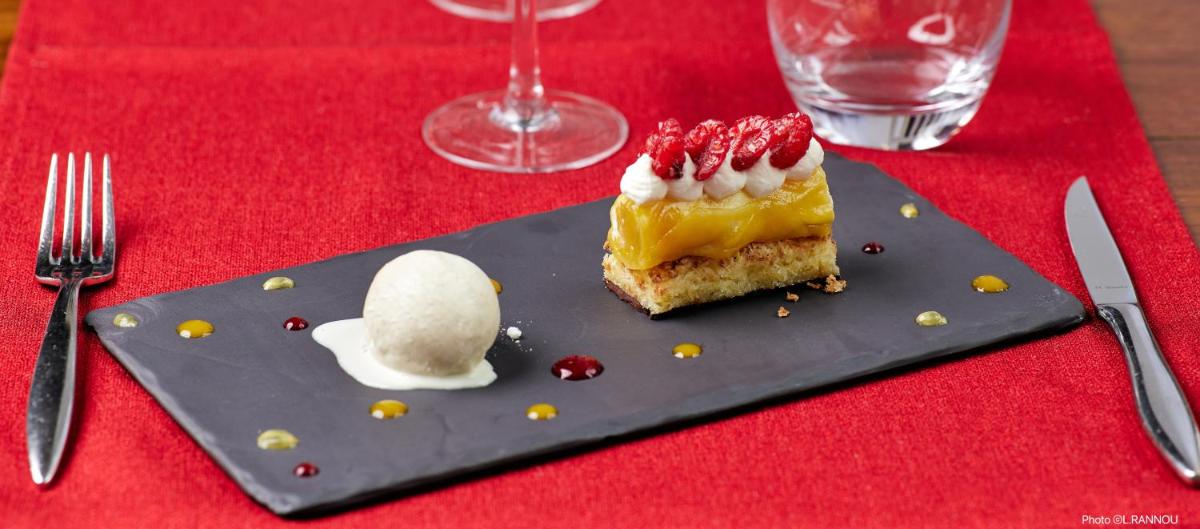Nourriture dans l'hôtel ou à proximité