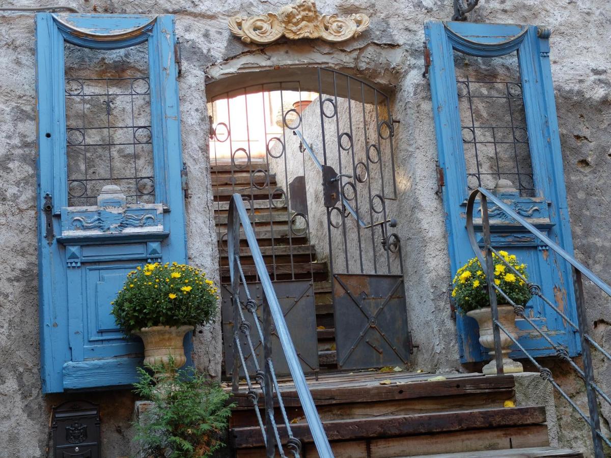 Apartman na Zlatom Dvore - Housity