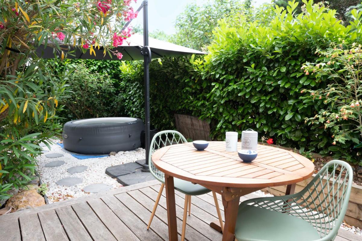 Idéal couple Jacuzzi et jolie cour intérieure - Housity