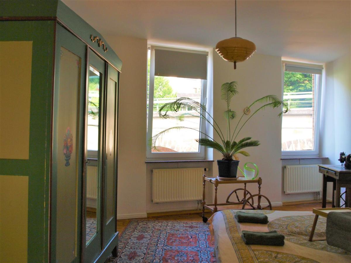 Vintage-Altbauwohnung, SmartTV & Kaffeevollautomat - Housity