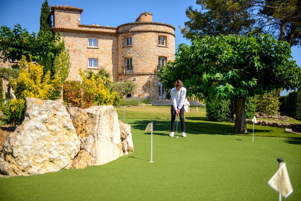 Golf sur le terrain de l'hôtel ou à proximité