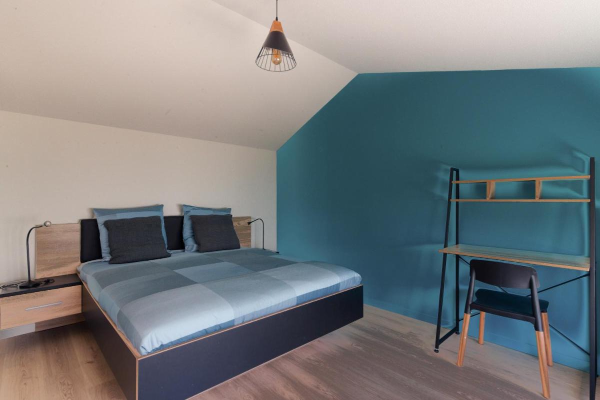 Queyries - Duplex 4 chambres - Terrasses - Housity