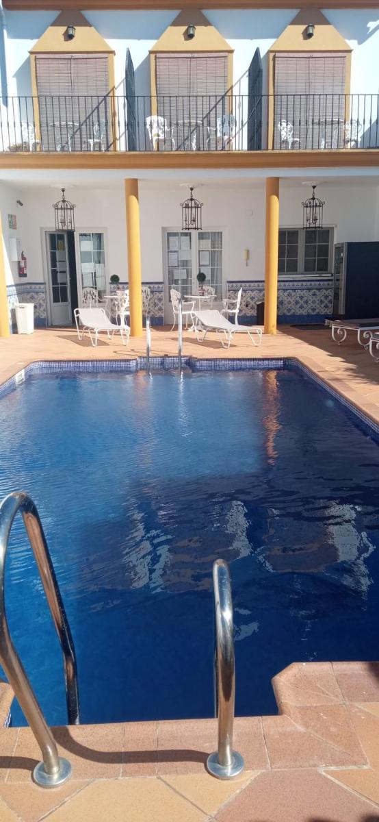 Hostal Ciudad Trigueros - Housity