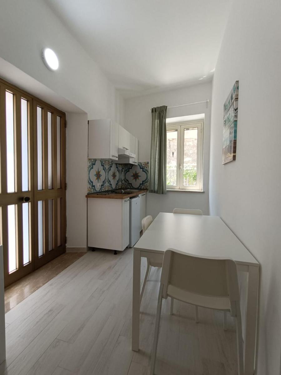 Oltremare - Housity