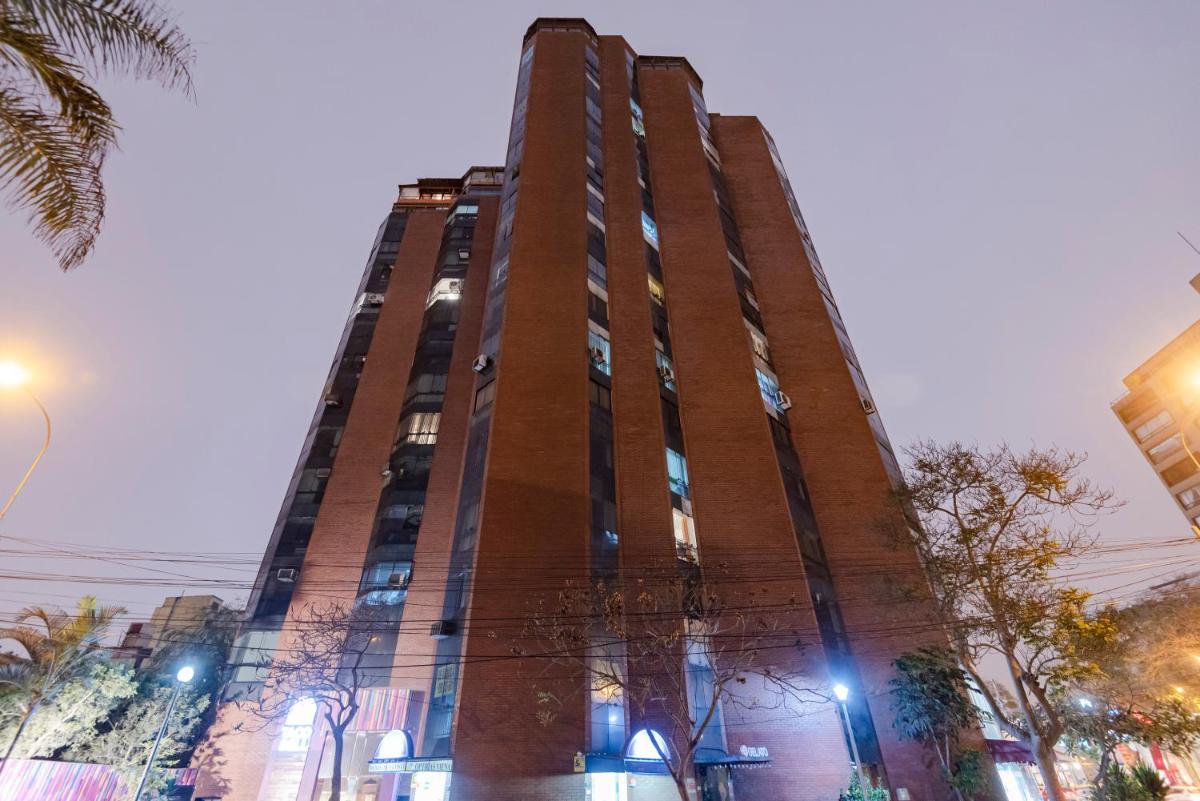 Suitetrails - ALU Apartments - Miraflores f/Doubletree Hilton c/AC Wifi+60M