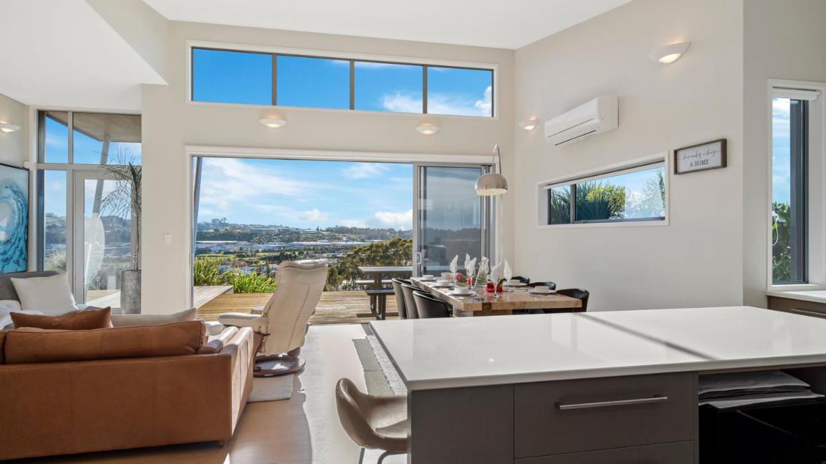 Suitetrails - Tauriko Retreat - Tauranga Holiday Home