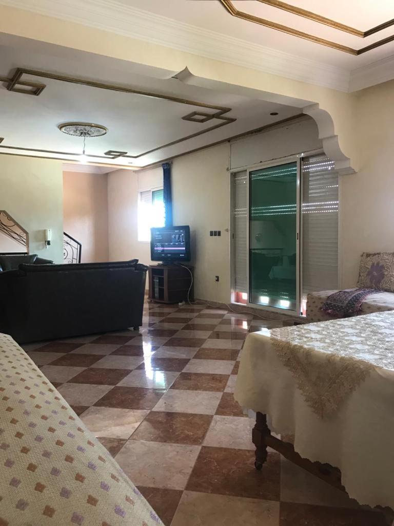Étage de villa à 2 min de la plage sidi Bouzid - Housity