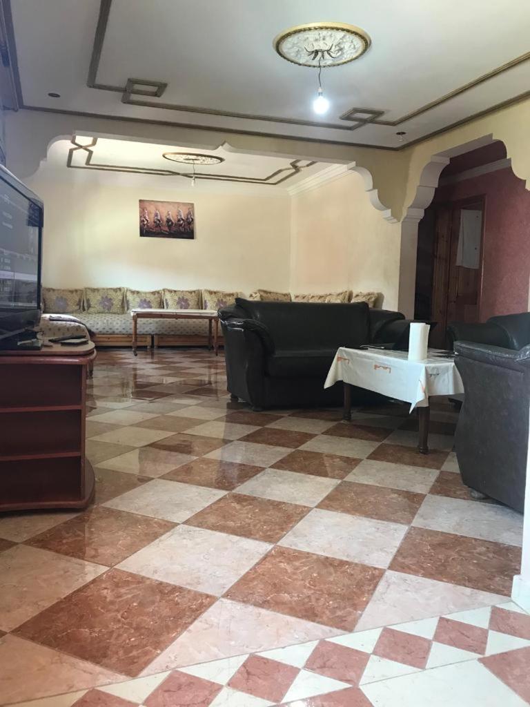 Étage de villa à 2 min de la plage sidi Bouzid - Housity