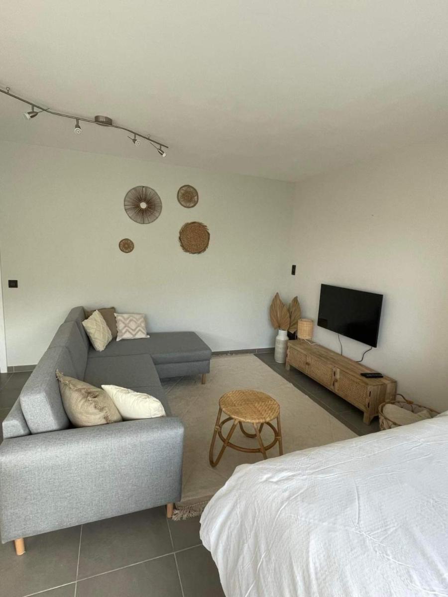Studio LIV - Housity