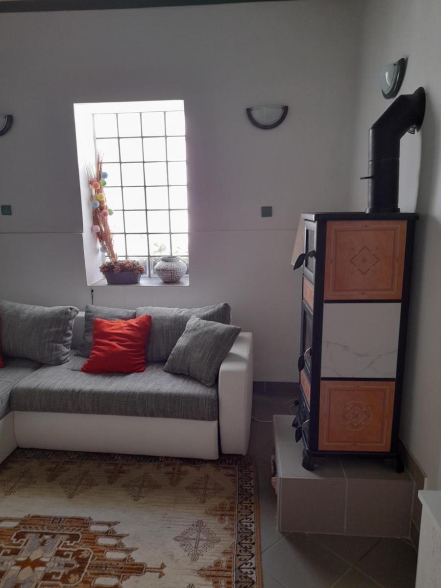 Thelena Apartmant 2 - Housity