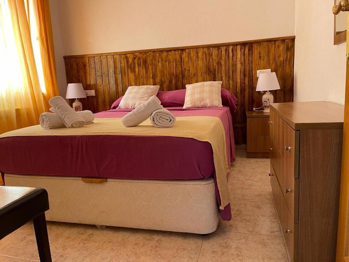 Rooms Pineda - Housity