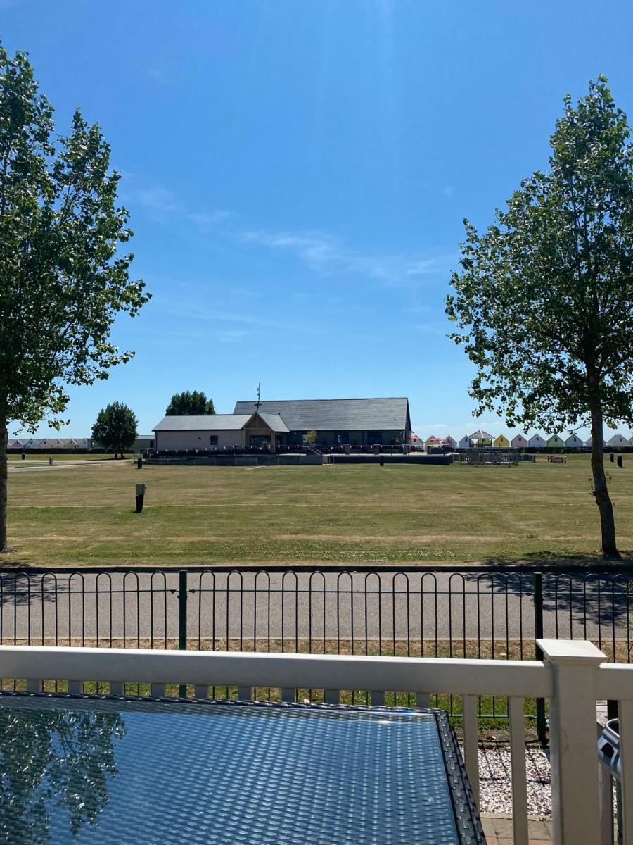 Caravan Seaview 42 - Housity
