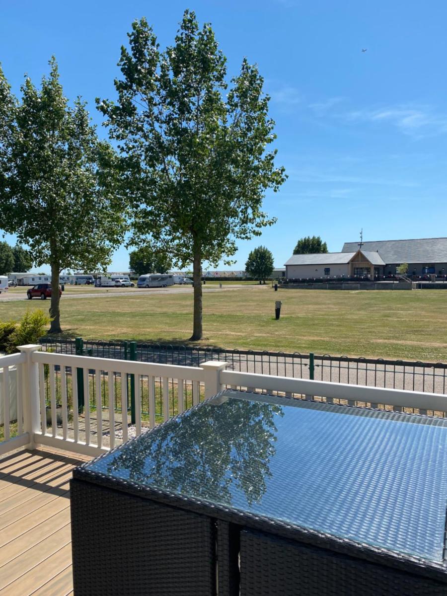 Caravan Seaview 42 - Housity