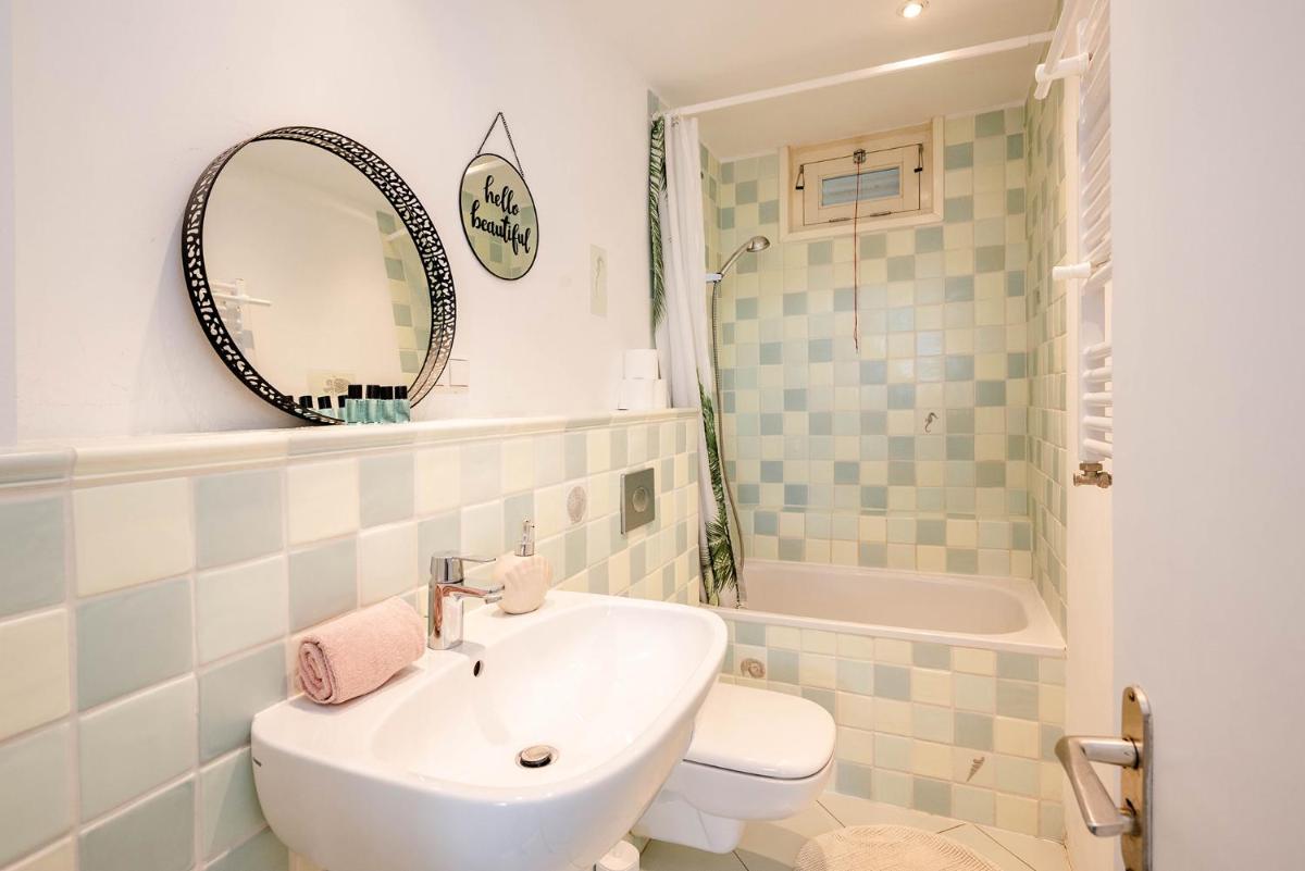 Amsterdam Beach Apartment 1, Private Garden - Housity
