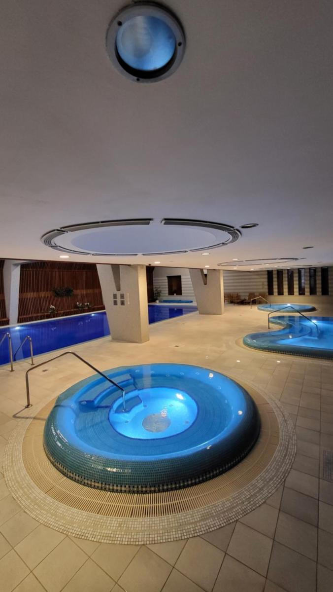 Budapest - Duna part - Housity
