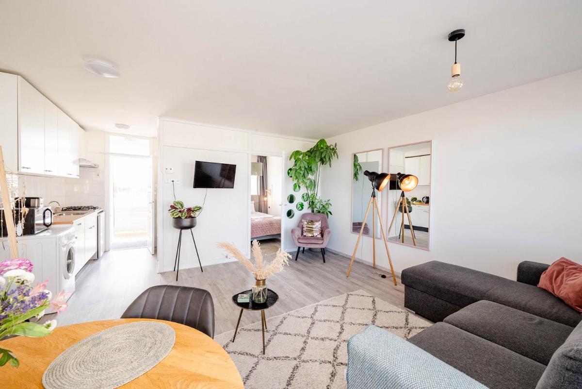 Amsterdam Beach Apartment 44 - Housity