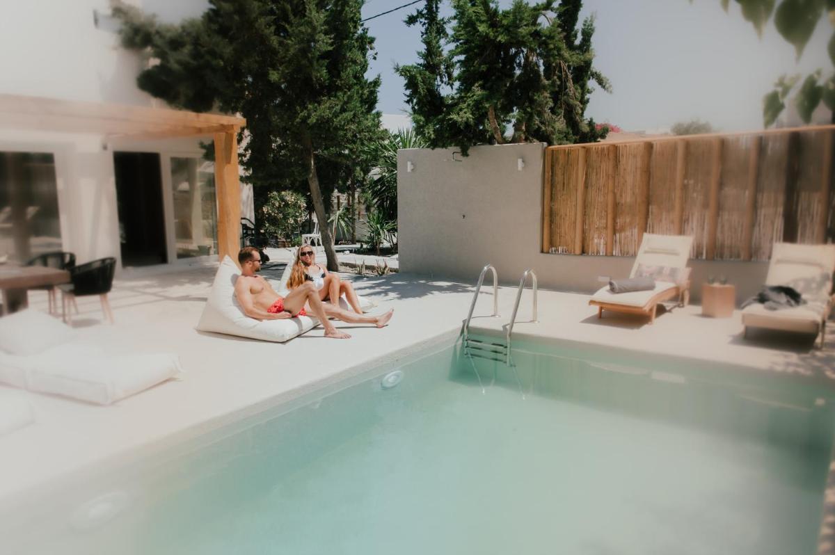 Kostantakis Pool house - Housity
