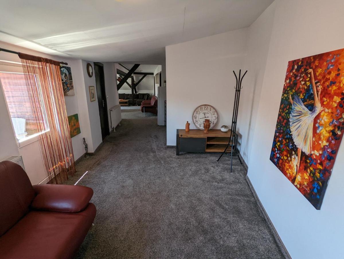 Cezar Apartment - Housity
