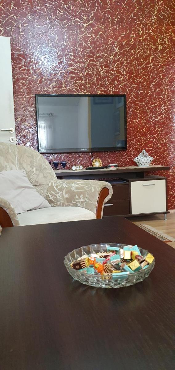 Stan na dan Bijelo Polje - Housity