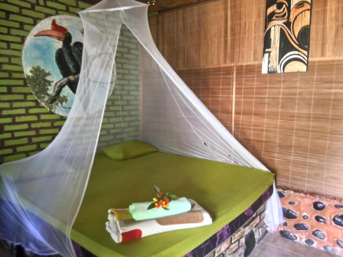 Lucky Bamboo'Bungalows and Orangutan Jungle Trekking Tours - Housity