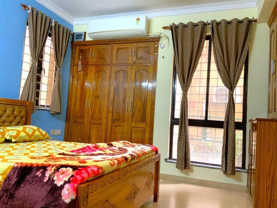 Entire 3 bedroom Duplex Villa with Garden at Vedic Village,Kolkata - Housity