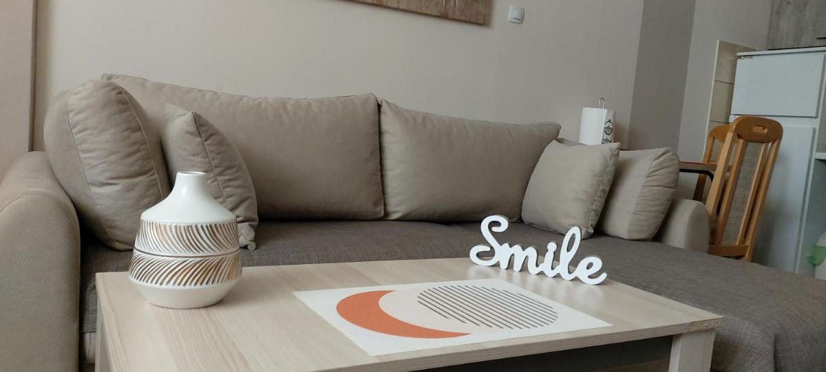 Square Apartment - Housity