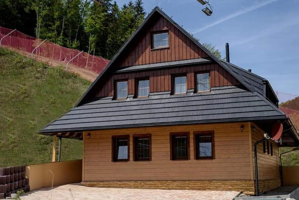 Apartmán Na zjazdovke, chata Borovica, Valča - Housity