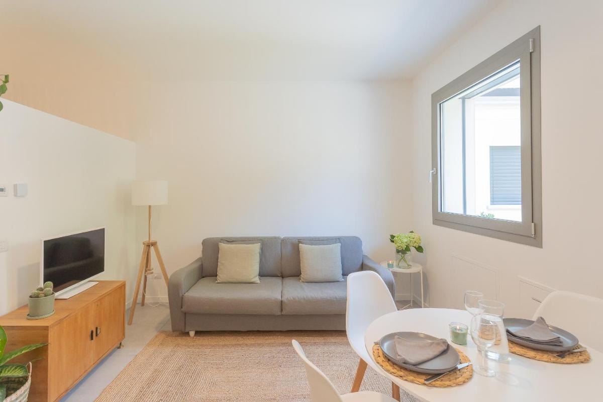 Ginepro & Salvia Apartments in Como by Rent All Como - Hizvo