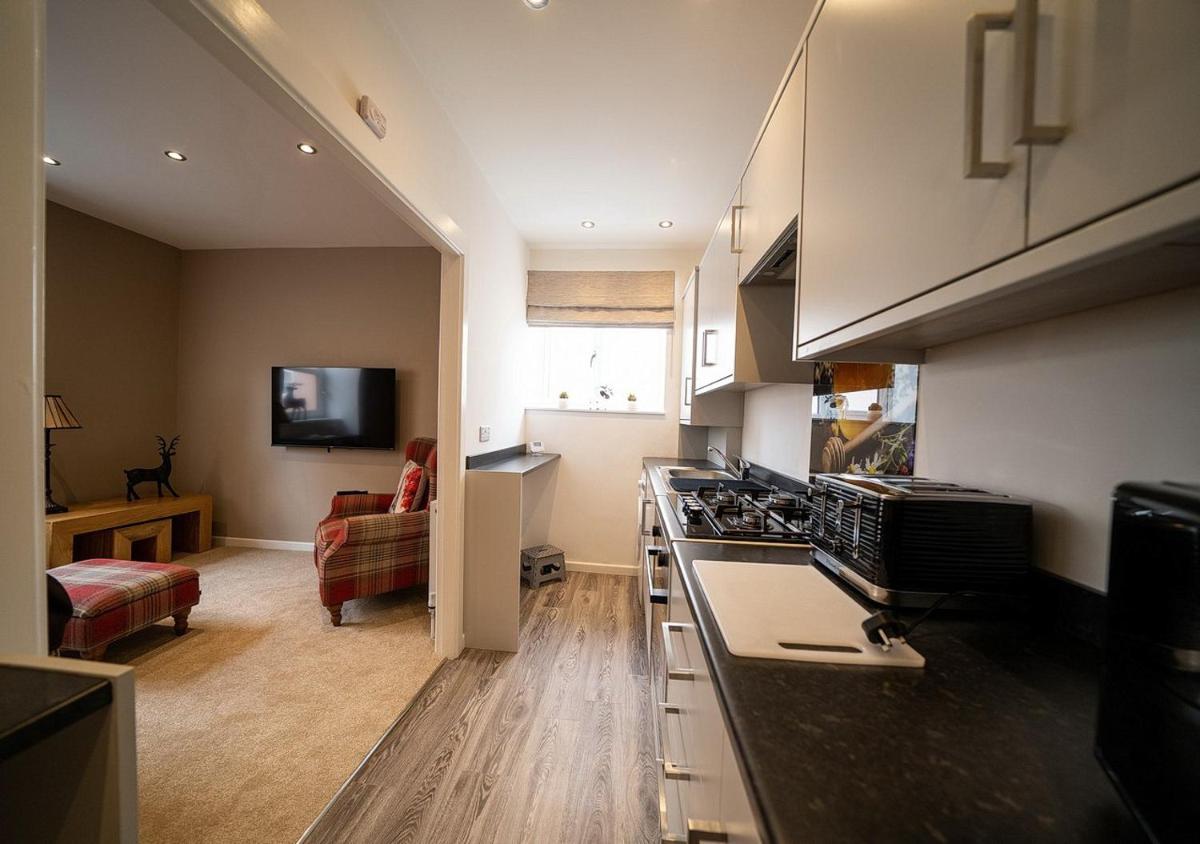 The Sherlock Roadside Apartment - Housity