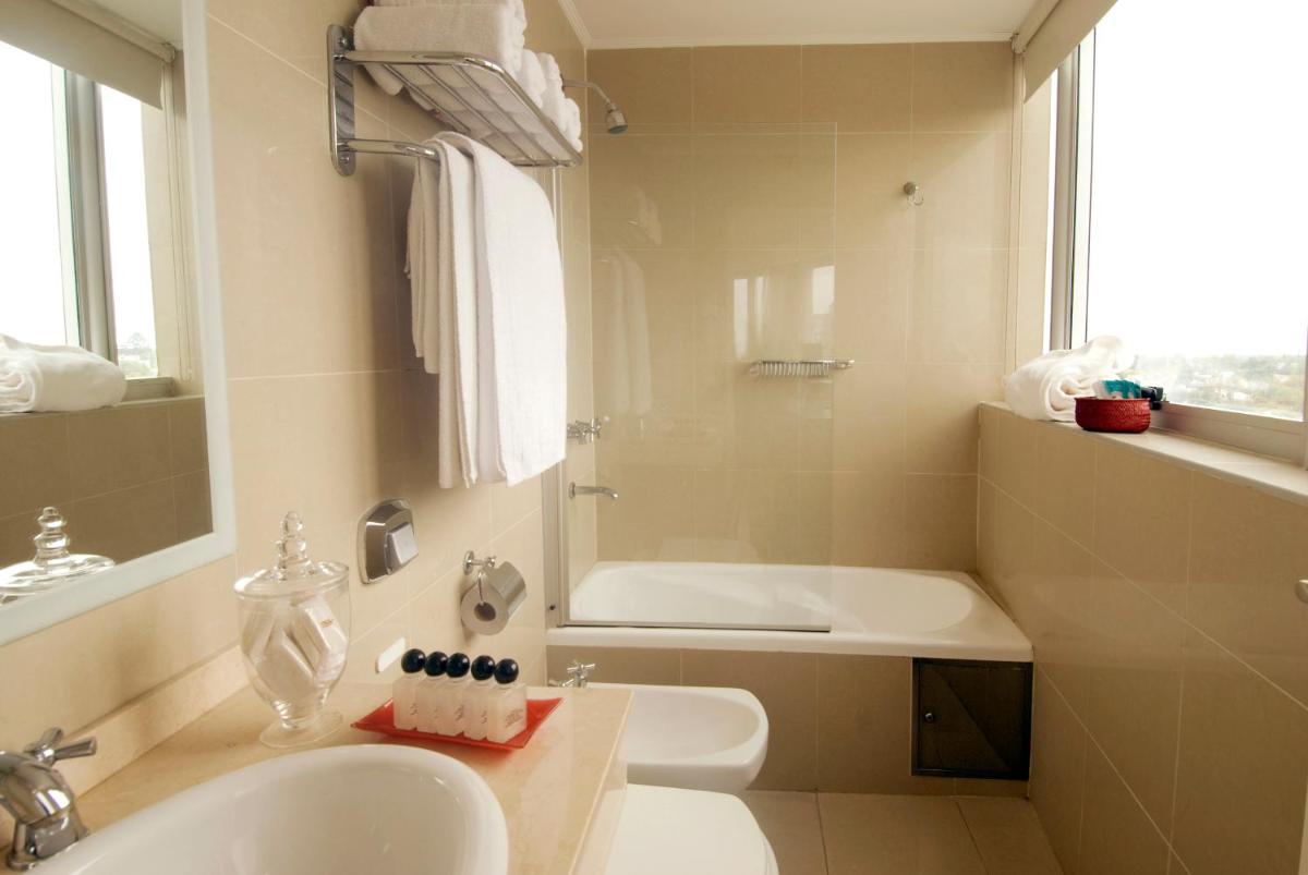 Suitetrails - Plaza Suites Campana