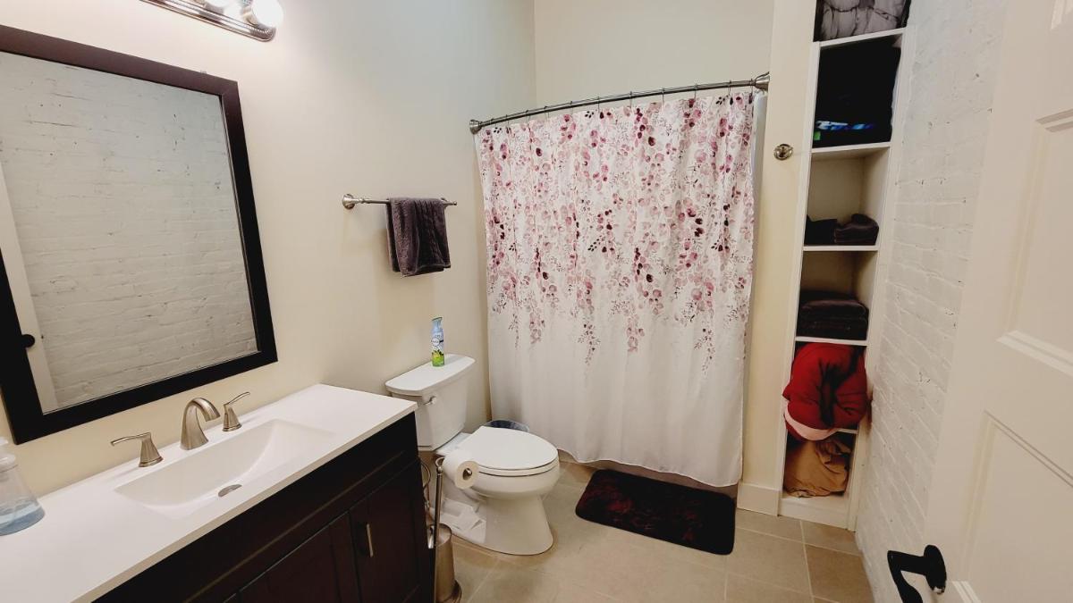 Lovely Studio Loft in Historic Building - Housity