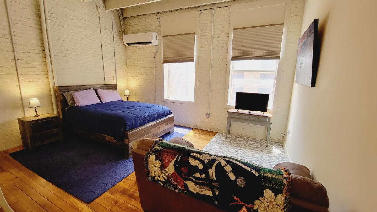 Lovely Studio Loft in Historic Building - Housity