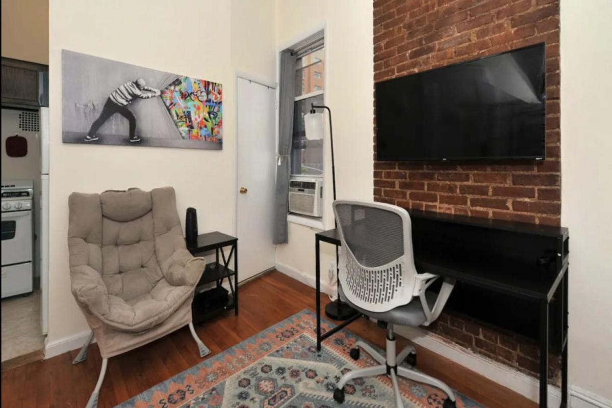 Exquisite Upper East Side Studio in Prime Location - Housity