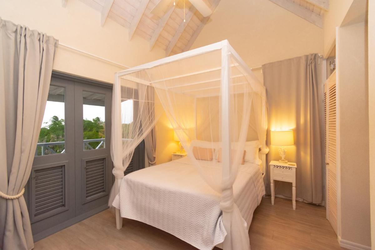 West Rock Villas - Housity